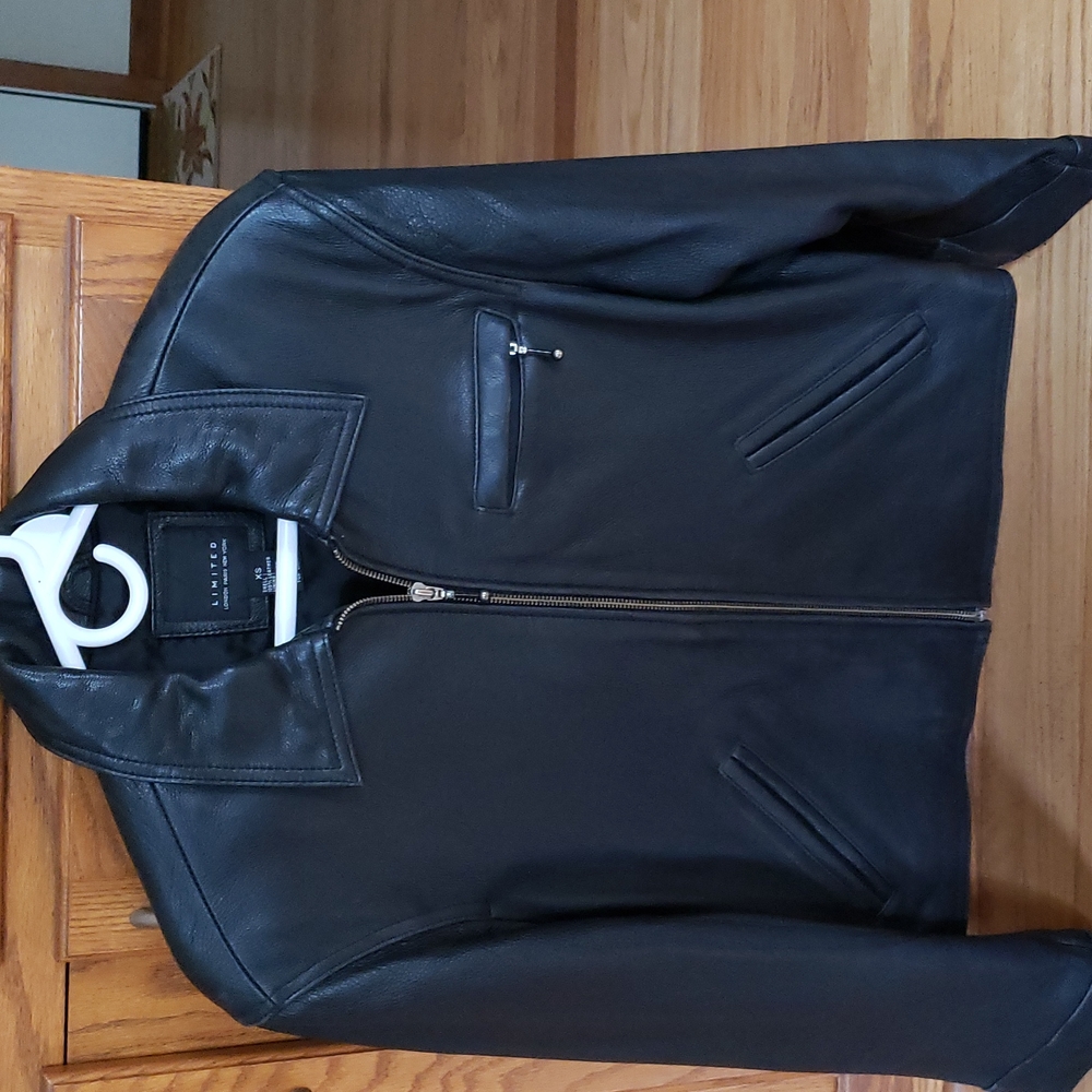 100% leather women motorcycle jacket very good quality excellent condition